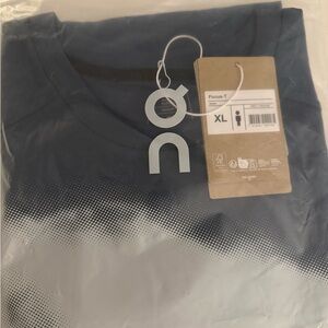 On Running Navy Gradient Men's Tee